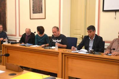 Ενωση Συλλόγων Γονέων Καλαμάτας: “Η δημοτική αρχή ζει σε παράλληλο σύμπαν”