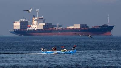 Πειρατές έκαναν ρεσάλτο σε φορτηγό πλοίο και το οδηγούν προς τη Σομαλία
