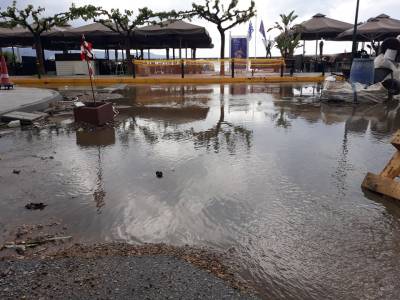 Παραμένει το πρόβλημα των ομβρίων σε δρόμους της Καλαμάτας