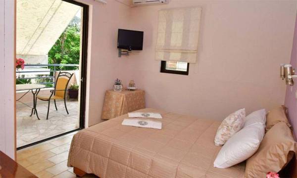 Αλλοδαποί οι πελάτες των Airbnb στην Πελοπόννησο