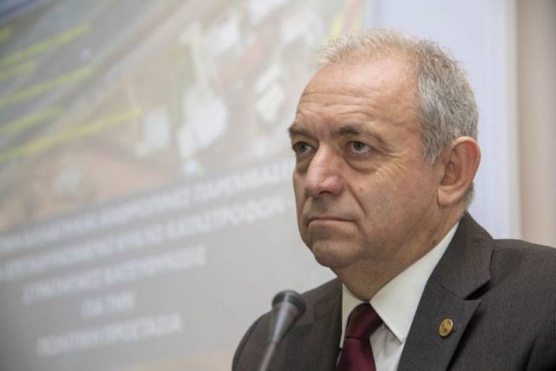 Ε. Λέκκας: "Είναι νωρίς ακόμη για να πούμε αν ήταν ο κύριος σεισμός"