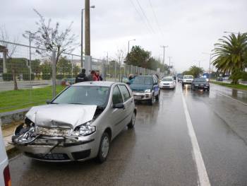 Καραμπόλα 5 αυτοκινήτων στη Νέα Είσοδο Καλαμάτας