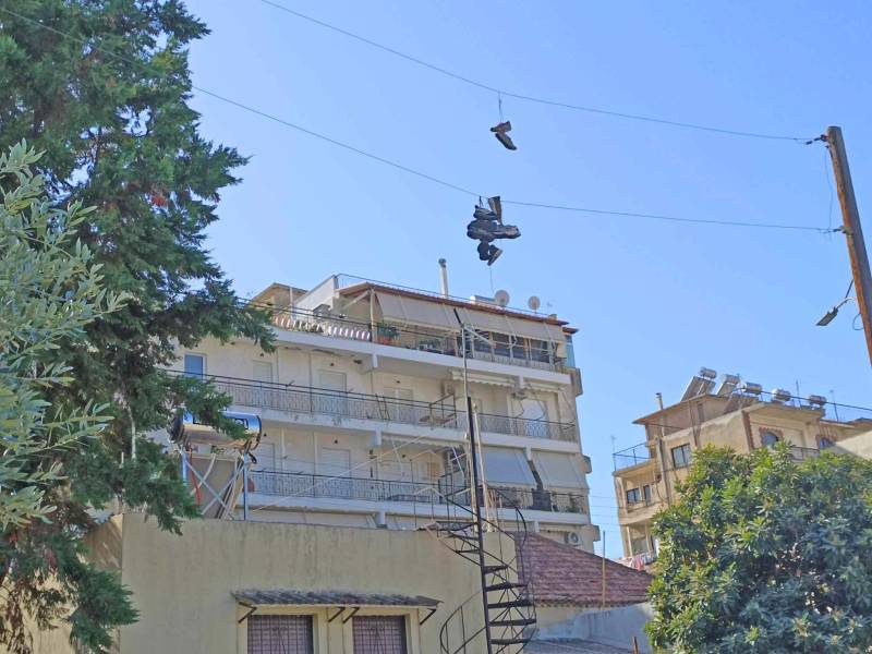 Κρεμασμένα παπούτσια