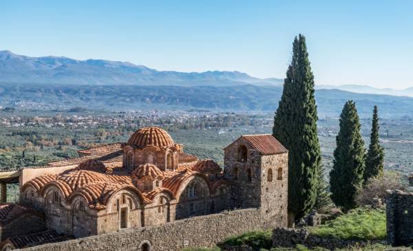 Διακοπές στην Πελοπόννησο μέσω Καλαμάτας προτείνει η «Independent»