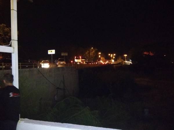 Κολλημένοι επί ώρες στον Ισθμό εκατοντάδες οδηγοί