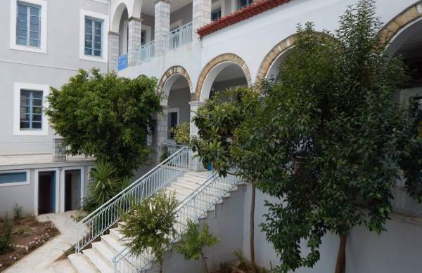 Νοσταλγική επίσκεψη στο 1ο Γυμνάσιο Καλαμάτας