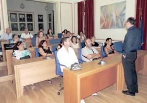 Η φύλαξη των σχολείων ως... κοινωνική εργασία