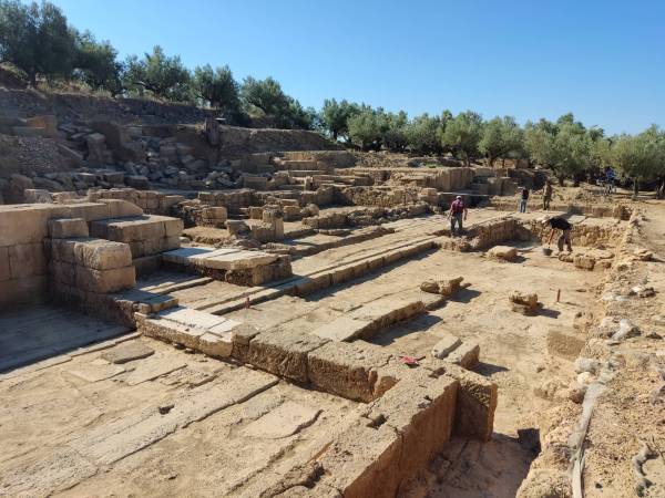 Κοίλο του θεάτρου αποκάλυψε η ανασκαφή στην Αρχαία Θουρία