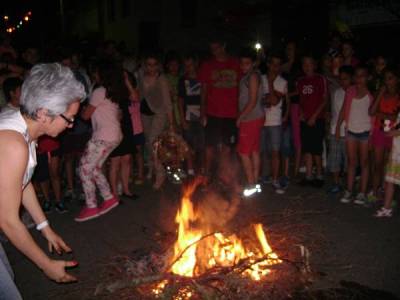 Το έθιμο του Κλήδονα αναβιώνει στην Ανω Πόλη Κυπαρισσίας