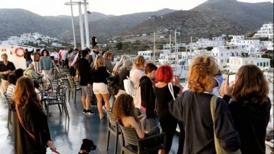 Oλα τα νέα μέτρα που ισχύουν από σήμερα σε μετακινήσεις και χώρους ψυχαγωγίας