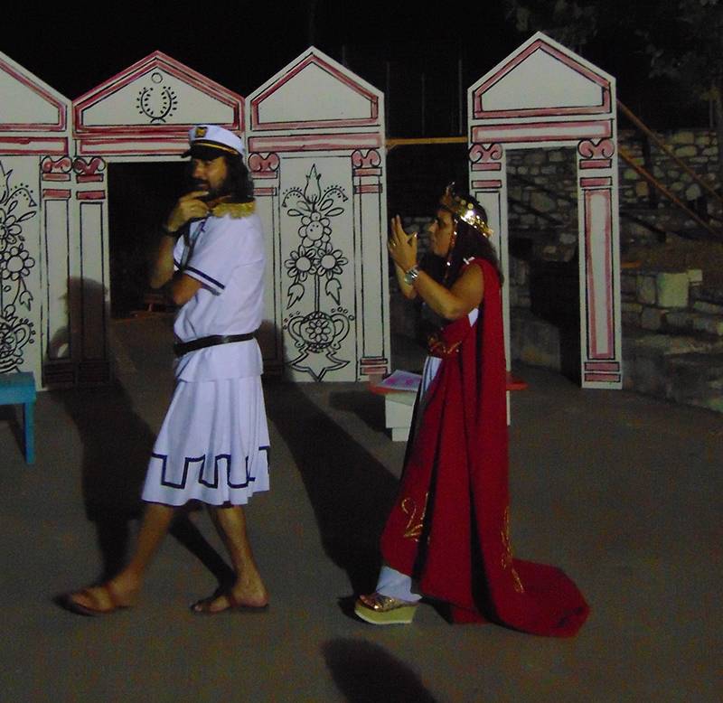 Η κωμωδία του Μποστ “Μήδεια” στο Ανοιχτό Θέατρο Λογγάς