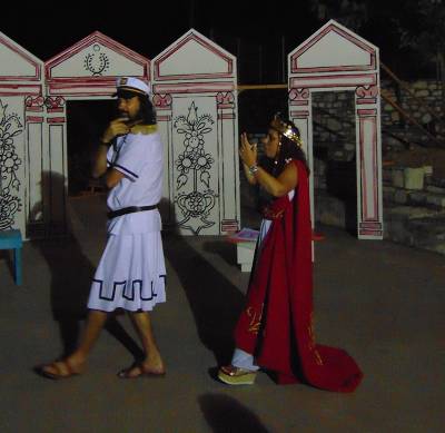 Η κωμωδία του Μποστ “Μήδεια” στο Ανοιχτό Θέατρο Λογγάς