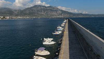 Υπνοβατώντας στην άκρη του γκρεμού