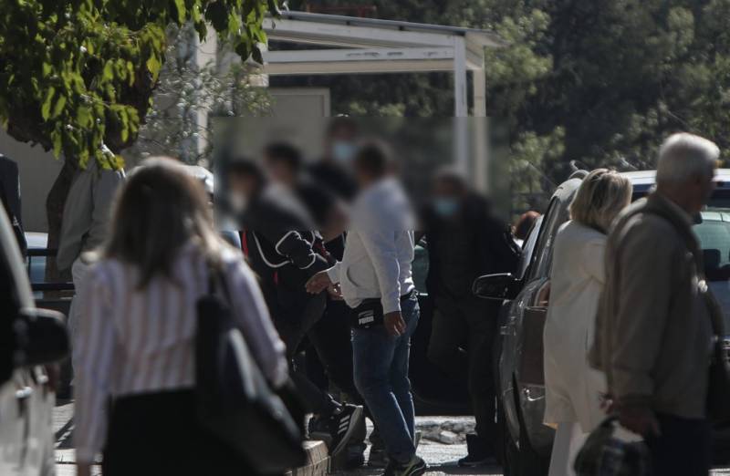 Yπόθεση Κολωνού: Πέντε νέες συλλήψεις βιαστών της 12χρονης