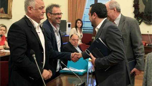 Τσακνής στη Βουλή: «Η προεδρία της ΕΡΤ είναι μια ουτοπική πρόκληση που βαρύνεται από το πραξικόπημα του 2013»