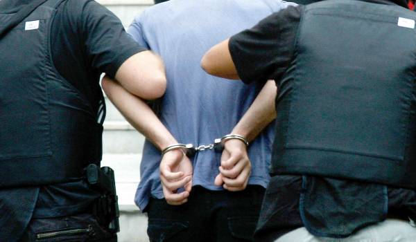 Μεσσηνία: Τσιγγάνοι το… &#039;παιζαν εφοριακοί και εξαπατούσαν ηλικιωμένους