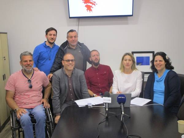 Η Κουζή για το ταξίδι της σε Τρίκαλα - Κοζάνη - Πειραιά