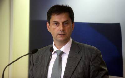 Ο ανεξάρτητος βουλευτής Χάρης Θεοχάρης στην &quot;Ε&quot;: «Τα συνθήματα ποτέ δεν έφεραν δουλειές»