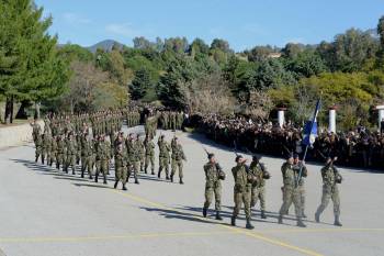 Η ορκωμοσία της 2013 ΣΤ&#039; ΕΣΣΟ με το φακό του Νικήτα Κώτσιαρη