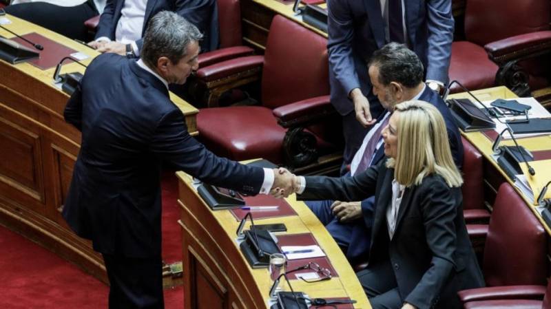 ΚΙΝΑΛ: Απομακρύνθηκε από κοινοβουλευτικός εκπρόσωπος ο Ανδρέας Λοβέρδος