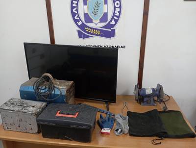 Μεσσηνία: Σύλληψη 4 Ρομά με κλοπιμαία από το Δάρα