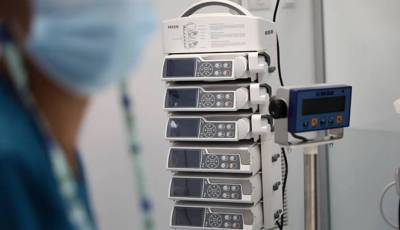 Ιταλία: Αντιεμβολιαστές γονείς δίχρονου αρνούνται μετάγγιση με αίμα εμβολιασμένων (Βίντεο)