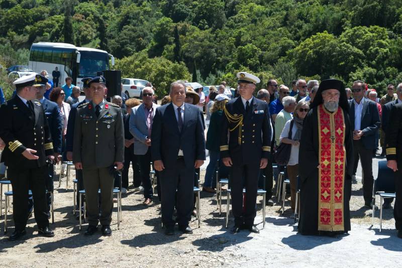 Τελετή τιμής και μνήμης για τον Γάλλο πιλότο Ραφαήλ Τσαπαλέν