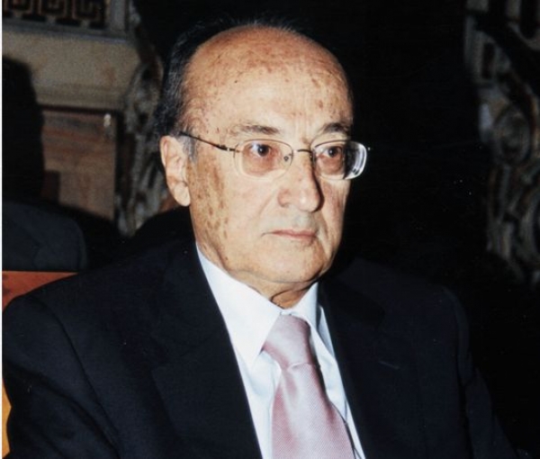 Ο ΠΡΟΕΔΡΟΣ ΤΗΣ ΑΚΑΔΗΜΙΑΣ ΑΘΗΝΩΝ ΑΠ. ΓΕΩΡΓΙΑΔΗΣ ΣΤΗΝ &quot;Ε&quot; «Να ανοίξει το &quot;κλειστό επάγγελμα&quot; του πολιτικού»