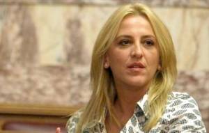 Δούρου: "Καταστροφική μια έξοδος από την Ευρωζώνη"