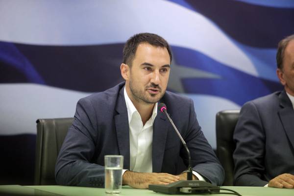 «Ανάσα» ρευστότητας περίπου 8 δισ. ευρώ από ευρωπαϊκούς πόρους βλέπει ο Αλ, Χαρίτσης