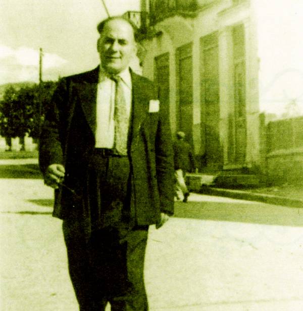 Μιχάλης Σαραντόπουλος: Ένα βιβλίο με τις αναμνήσεις από τη ζωή και τη δράση του