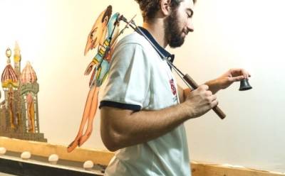 Μόνιμο “στέκι” για Καραγκιόζη στην Παραλία της Καλαμάτας