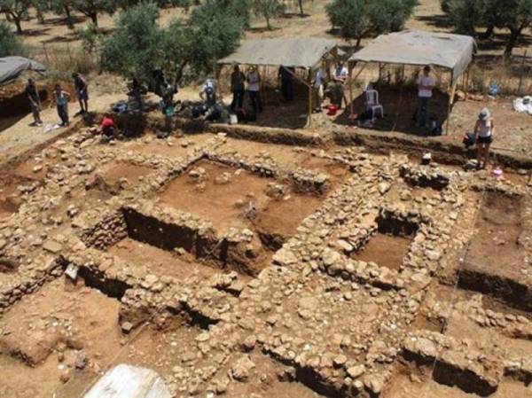 Σύμβαση για δρόμο στον αρχαιολογικό χώρο Ικλαινας