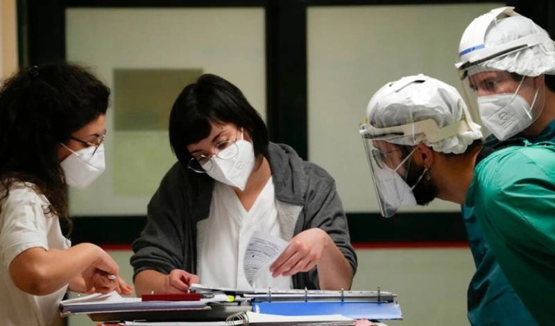 Covid-19: Ιταλία: Στο 1,07% ο δείκτης μεταδοτικότητας Rt - Αυξάνονται οι εισαγωγές στα νοσοκομεία