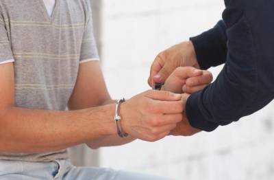 Ανήλικος κλέφτης σε κατάστημα αθλητικών