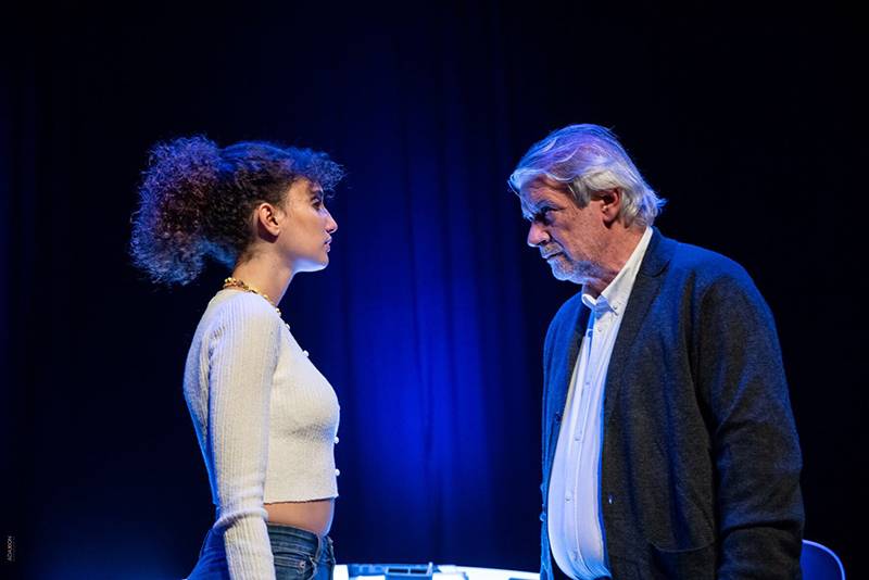 Η παράσταση “Oleanna” έρχεται στο Εργατικό Κέντρο Καλαμάτας