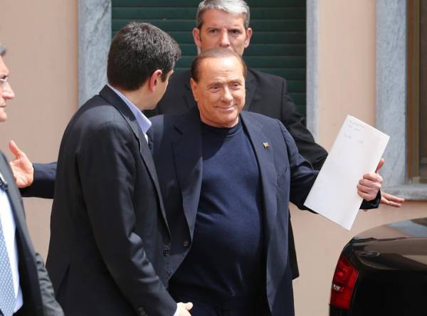 Μπερλουσκόνι: "Η Ευρώπη δεν μπορεί να χάσει την Ελλάδα"