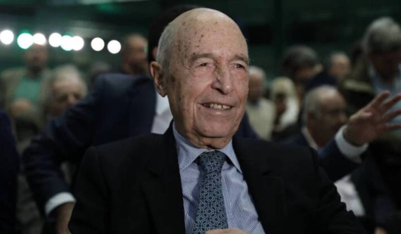 Σημίτης: Η ένταξη της Ελλάδας στο ευρώ ήταν σωστή επιλογή, στη σωστή συγκυρία, με εθνική συστράτευση