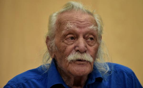 Μήνυμα συμπαράστασης Γλέζου στον Στράτο Δασκαρόλη