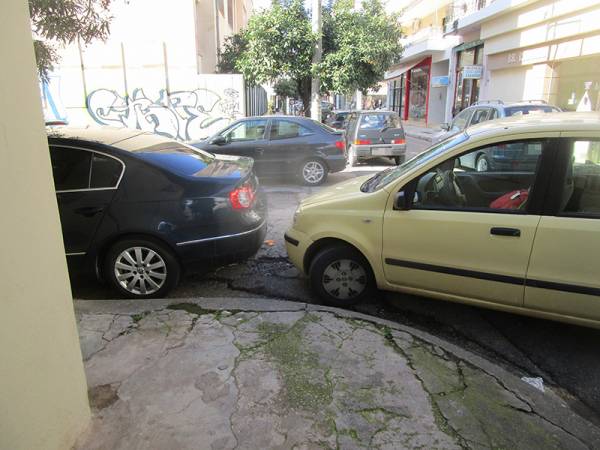 Κλείνουν τα πεζοδρόμια