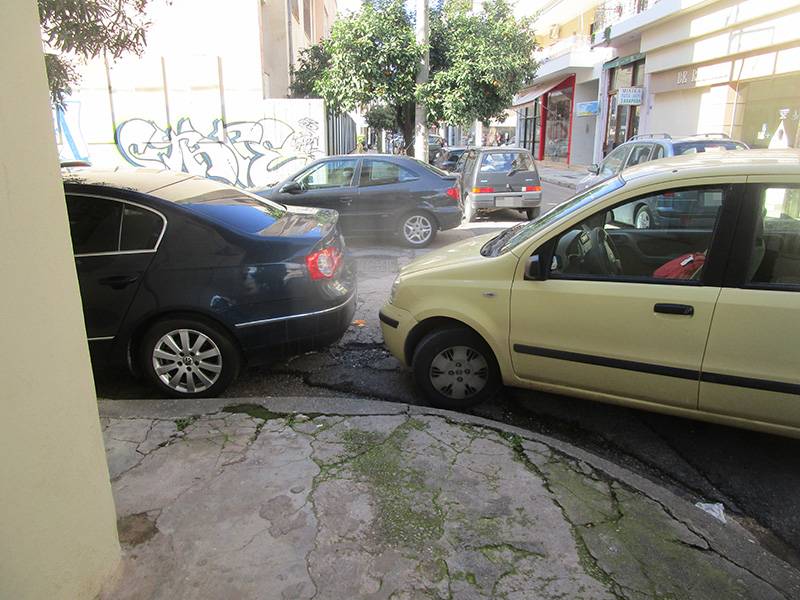 Κλείνουν τα πεζοδρόμια