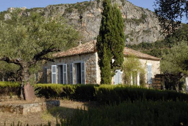 Δωρεά του Ιδρύματος Σταύρος Νιάρχος για την οικία Φέρμορ στην Καρδαμύλη