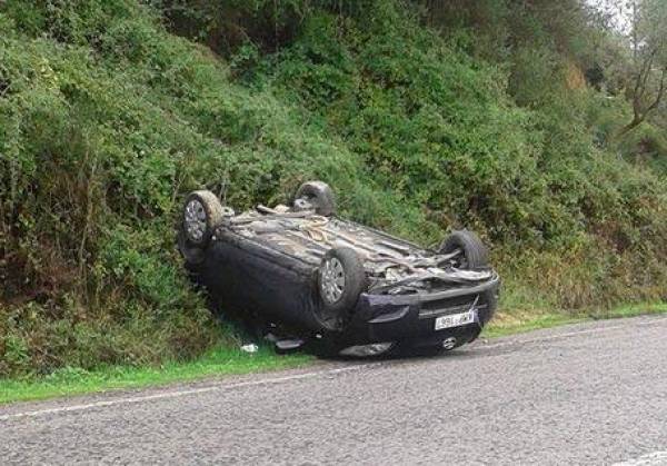 Τούμπαρε αμάξι στο Νερόμυλο