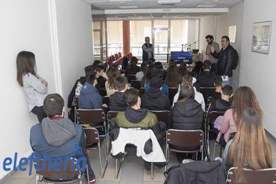 Μαθητές του 5ου Γενικού Λυκείου Καλαμάτας στην “Ε”