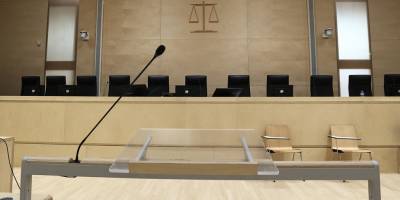 Γαλλία: Την επιβολή ποινής κάθειρξης 19 ετών ζήτησε ο εισαγγελέας στη δίκη του "βιαστή του Tinder"