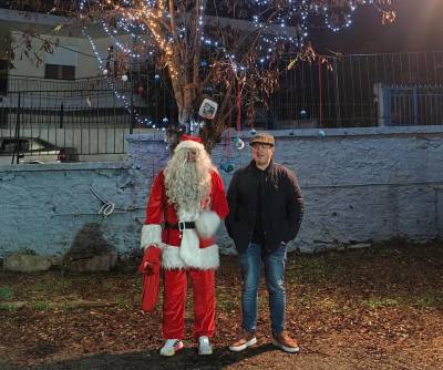 Μεσσηνία: Γιορτινή βραδιά στον Δάρα - Άναψε το δέντρο ο Πολιτιστικός Σύλλογος