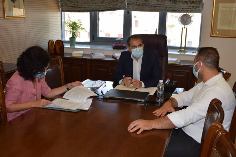 Έργα οδοποιίας σε Αρι, Αρφαρά και Θουρία