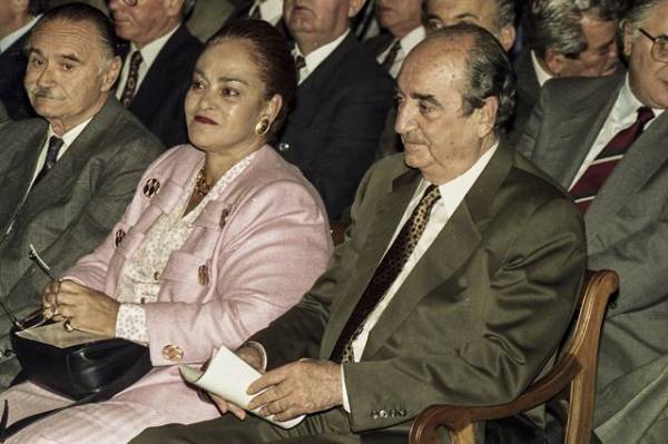 Η πεθερά του Κωνσταντίνου Μητσοτάκη και η συμμαθήτριά της από την Καλαμάτα