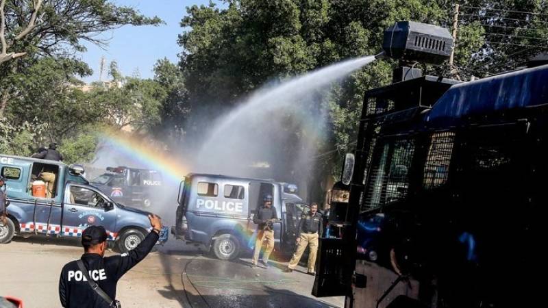 13 νεκροί από εκρήξεις σε κτίριο της Αντιτρομοκρατικής στο Πακιστάν