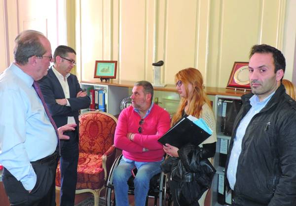 Με τις ομάδες "Prosvasis" και "Intermedi@kt" το KALAMATA:21